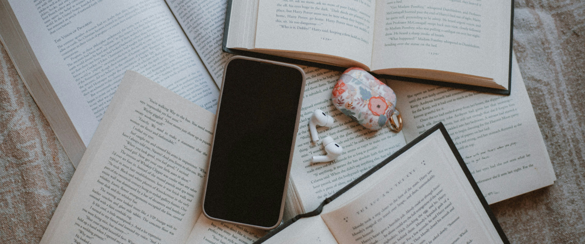 Audiolivres vs livres papier : lequel choisir selon votre profil ?