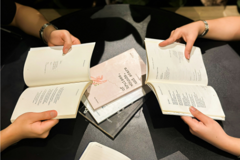 Organisez votre propre reading party : l'événement parfait pour les amoureux des livres